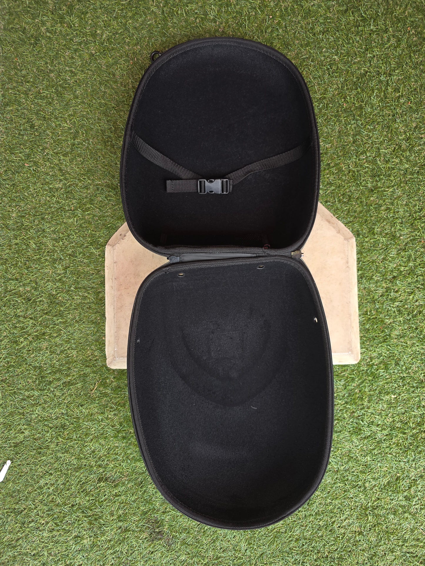 BC2 Glove Protector & Carrying Case